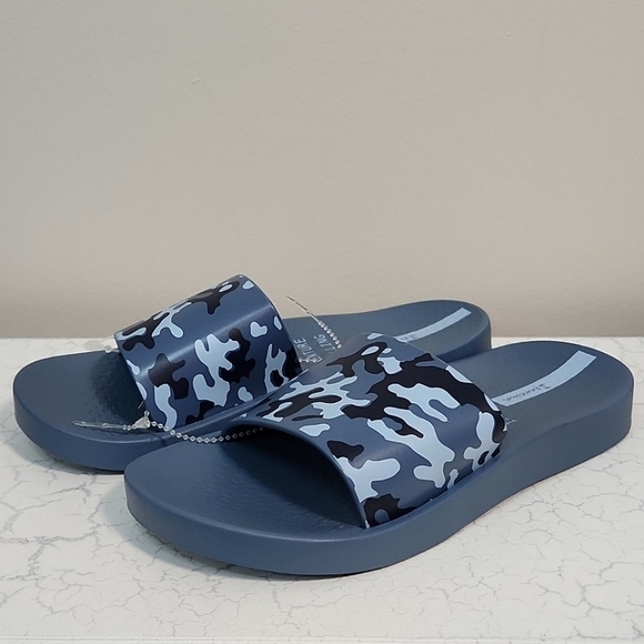 🔥FINAL💲⬇️Ipanema Blue Camouflage Urban Junior Slides/Flip Flops, Size 2/3~NWT - Picture 3 of 10